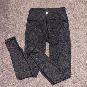 Lululemon Wunder Under 28’ grey leggings size 6